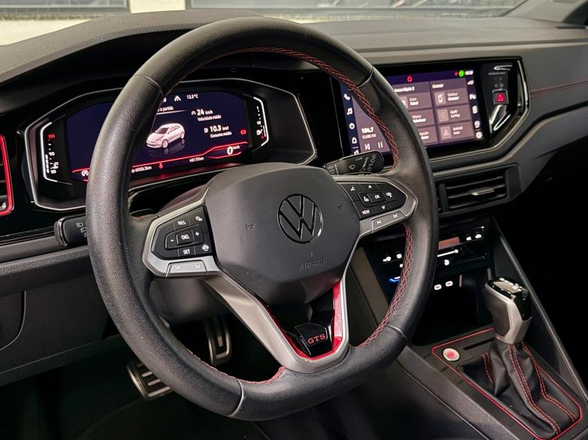 VOLKSWAGEN Polo Hatch - Foto