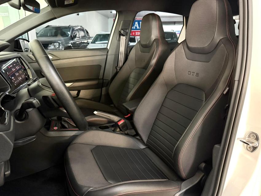 VOLKSWAGEN Polo Hatch - Foto