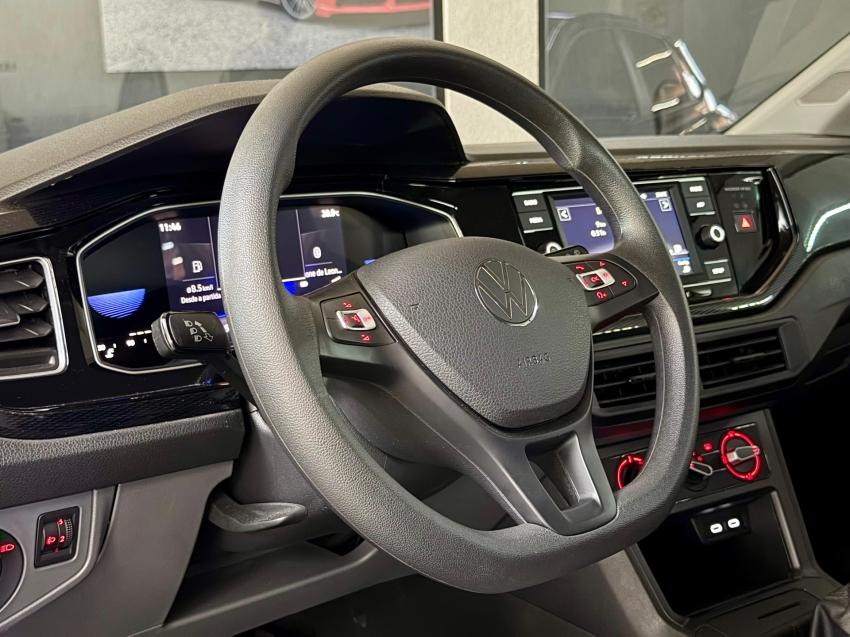 VOLKSWAGEN Polo Hatch - Foto