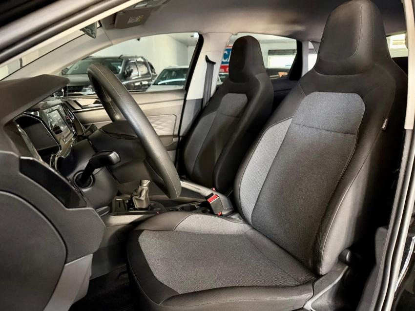 VOLKSWAGEN Polo Hatch - Foto