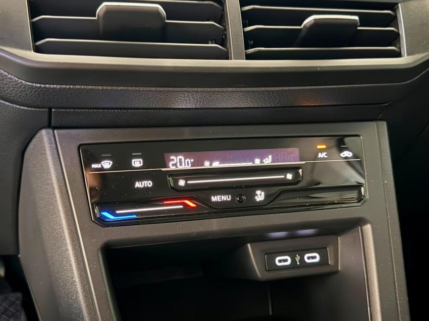 VOLKSWAGEN Polo Hatch - Foto
