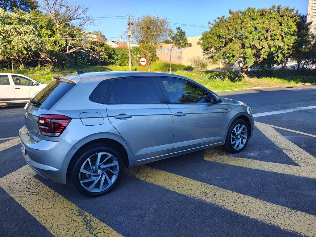 VOLKSWAGEN Polo Hatch - Foto