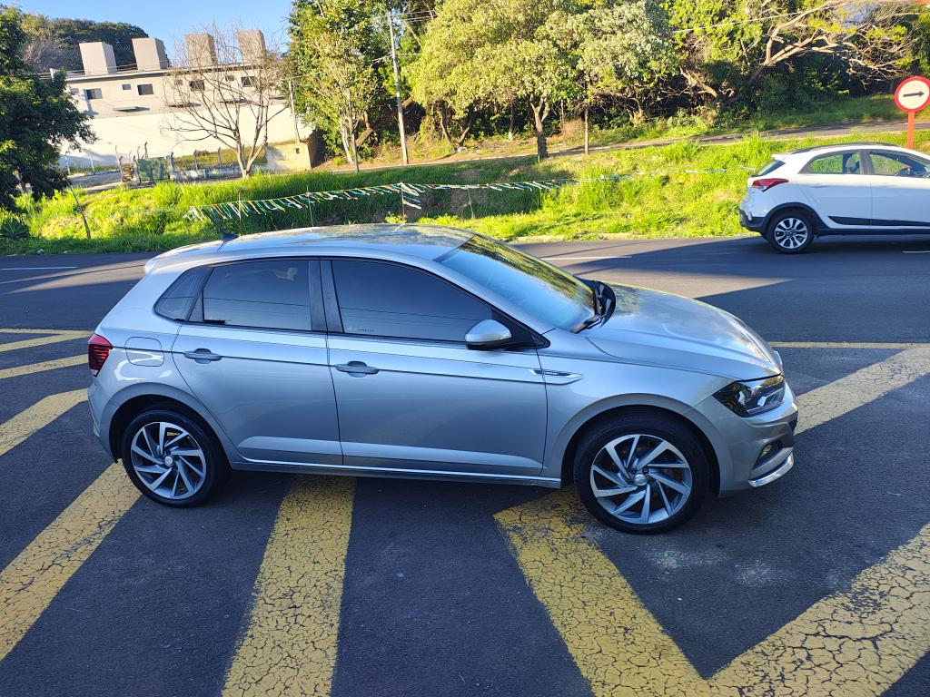 VOLKSWAGEN Polo Hatch - Foto