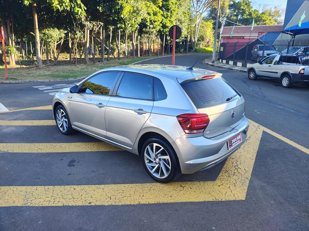 VOLKSWAGEN Polo Hatch - Foto