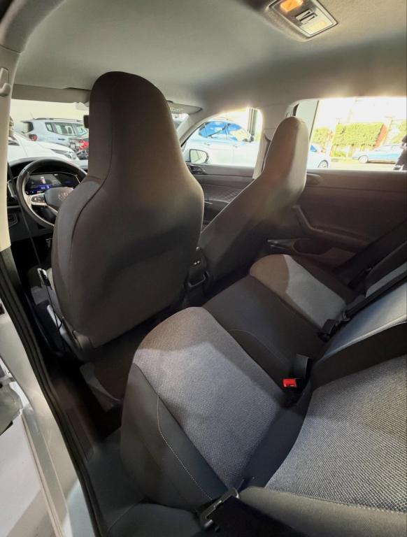 VOLKSWAGEN Polo Hatch - Foto