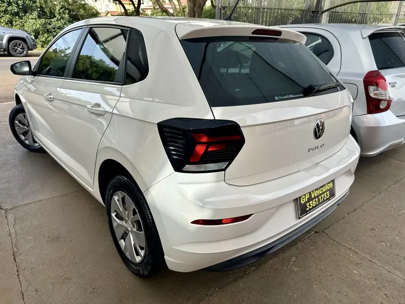 VOLKSWAGEN Polo Hatch - Foto