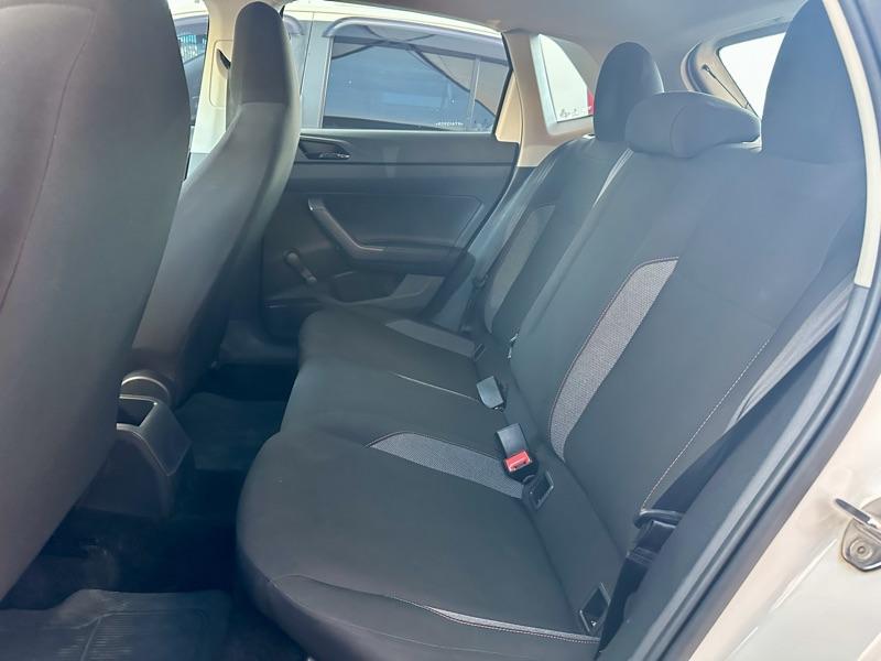 VOLKSWAGEN Polo Hatch - Foto