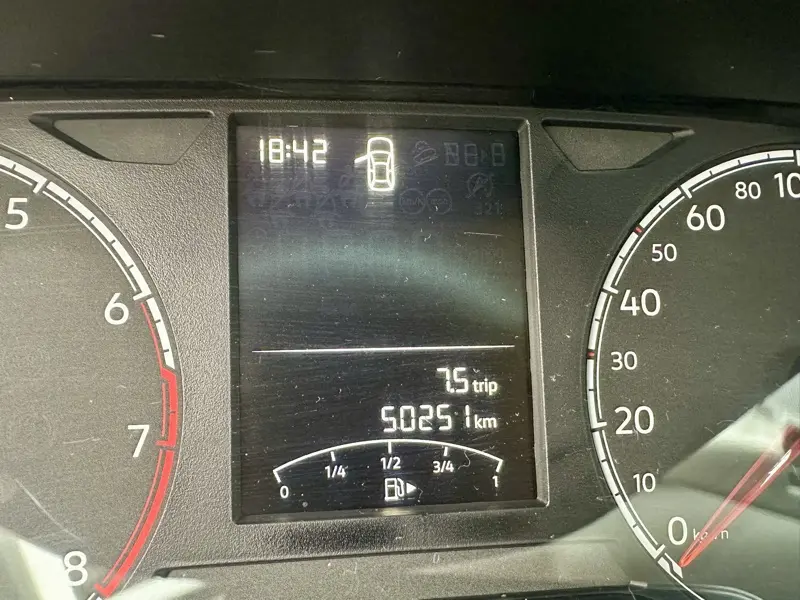 VOLKSWAGEN Polo Hatch - Foto