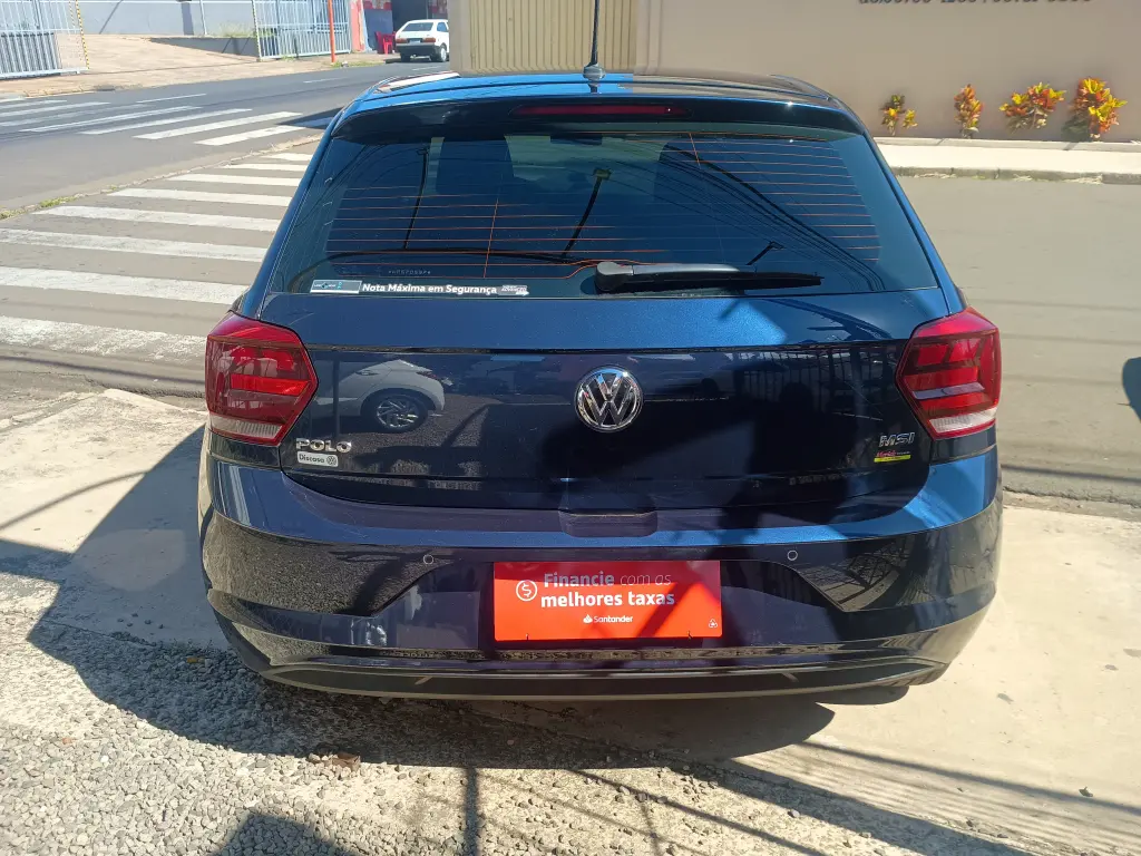 VOLKSWAGEN Polo Hatch - Foto