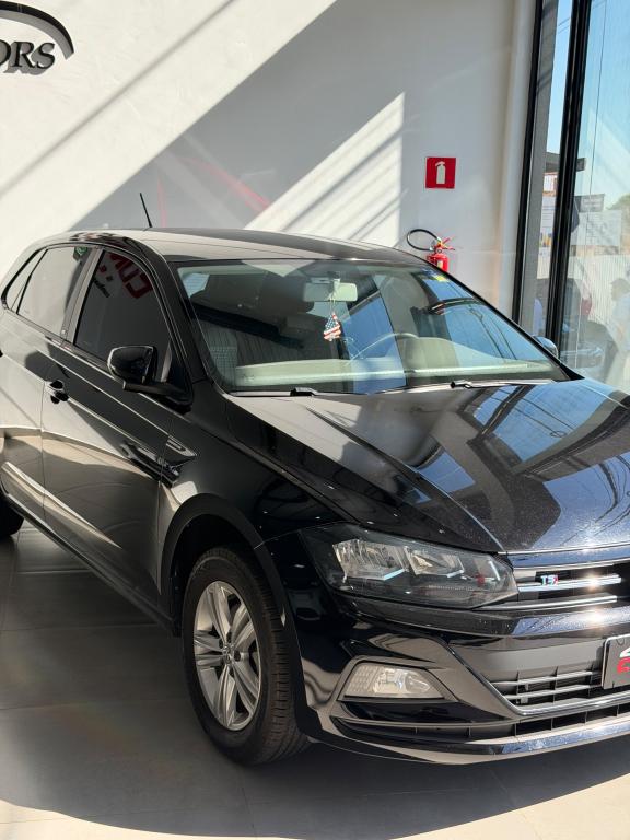 VOLKSWAGEN Polo Hatch - Foto
