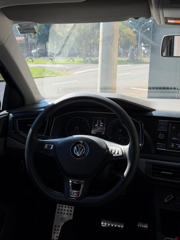 VOLKSWAGEN Polo Hatch - Foto