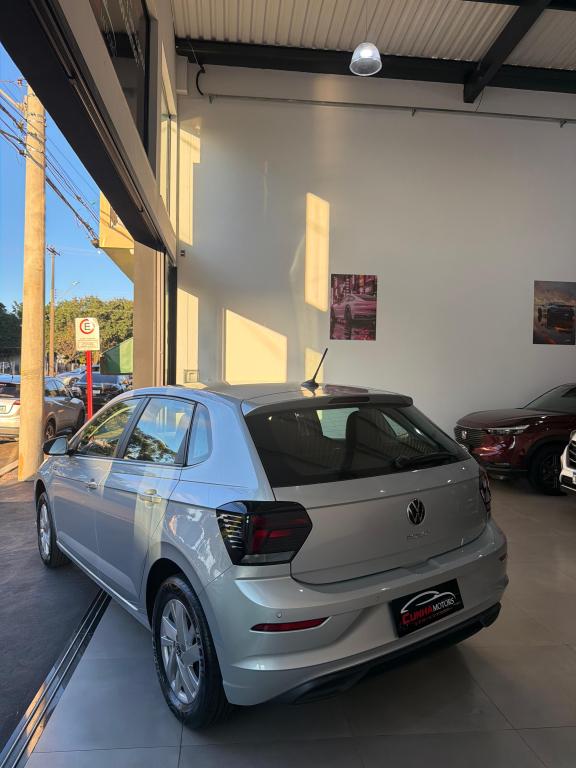 VOLKSWAGEN Polo Hatch - Foto