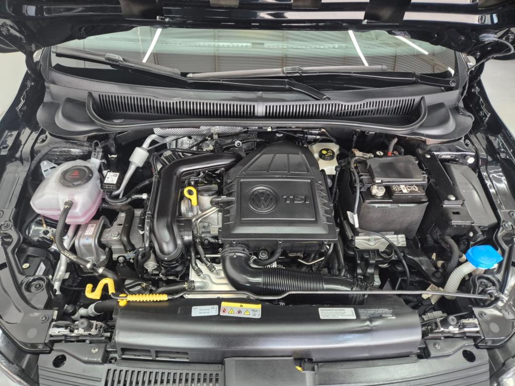 VOLKSWAGEN Polo Hatch - Foto