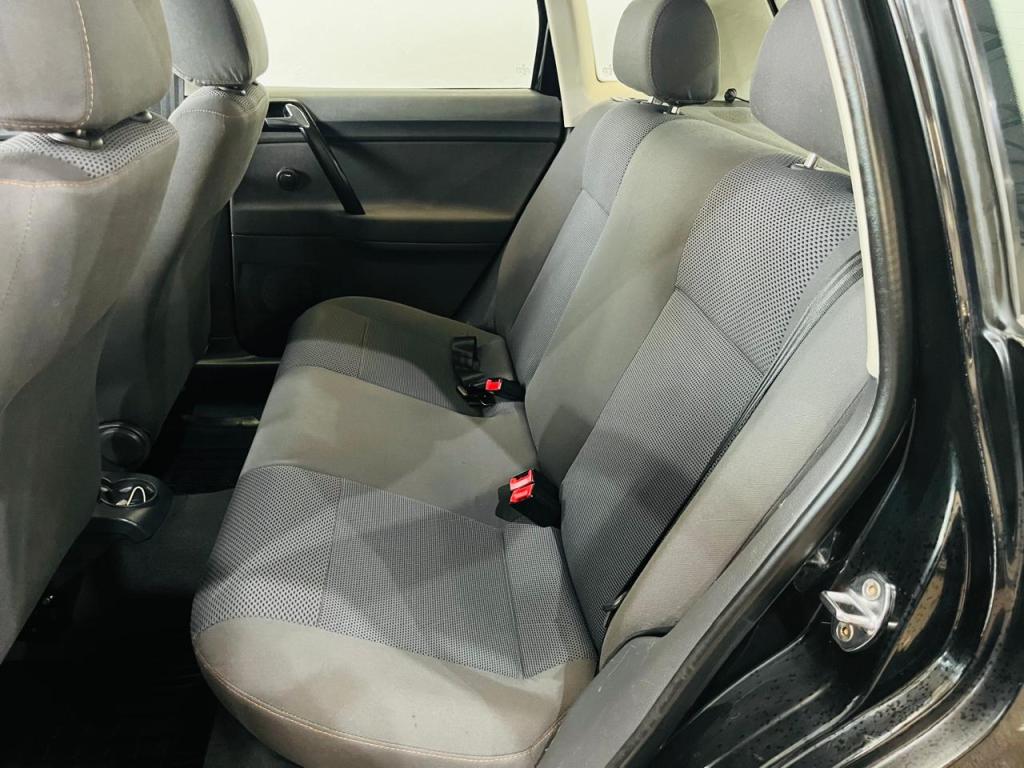 VOLKSWAGEN Polo Hatch - Foto