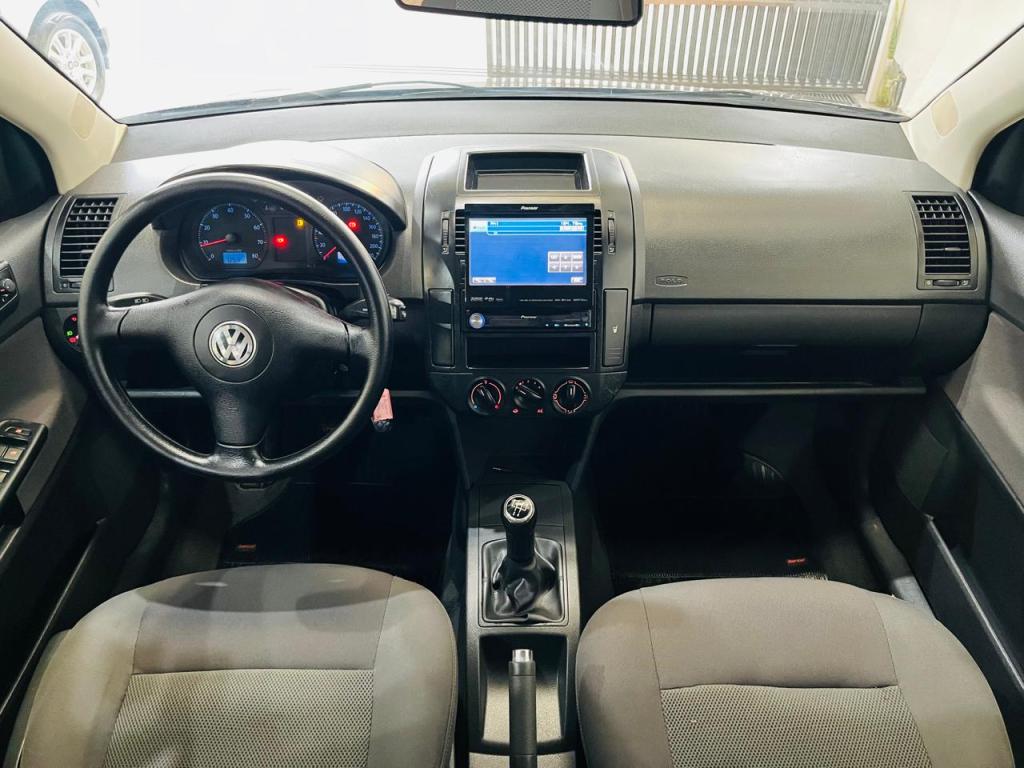 VOLKSWAGEN Polo Hatch - Foto