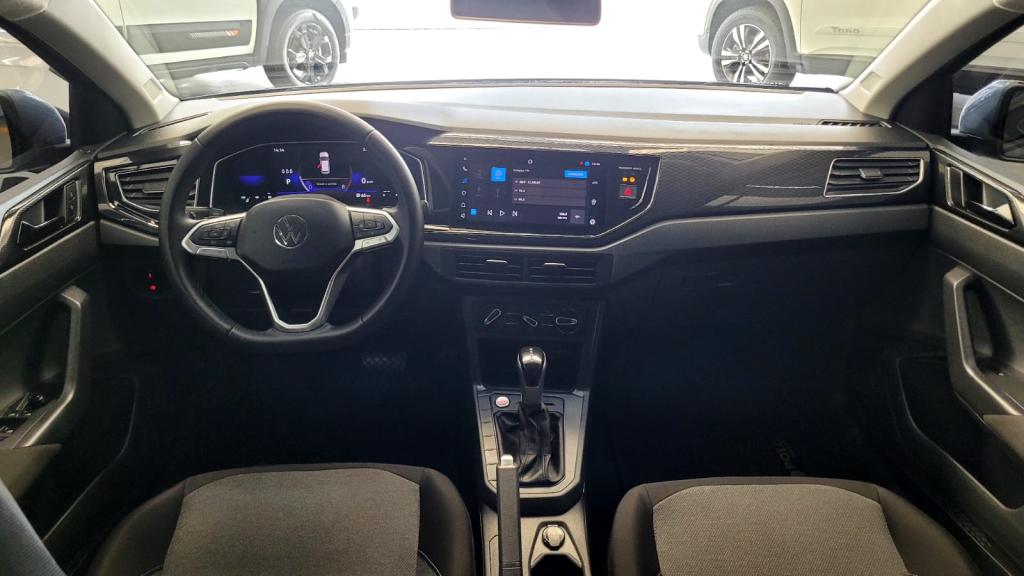 VOLKSWAGEN Polo Hatch - Foto