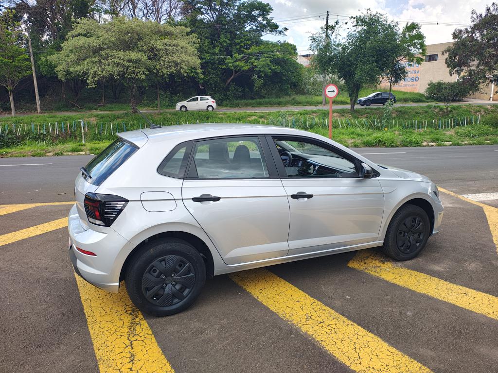 VOLKSWAGEN Polo Hatch - Foto