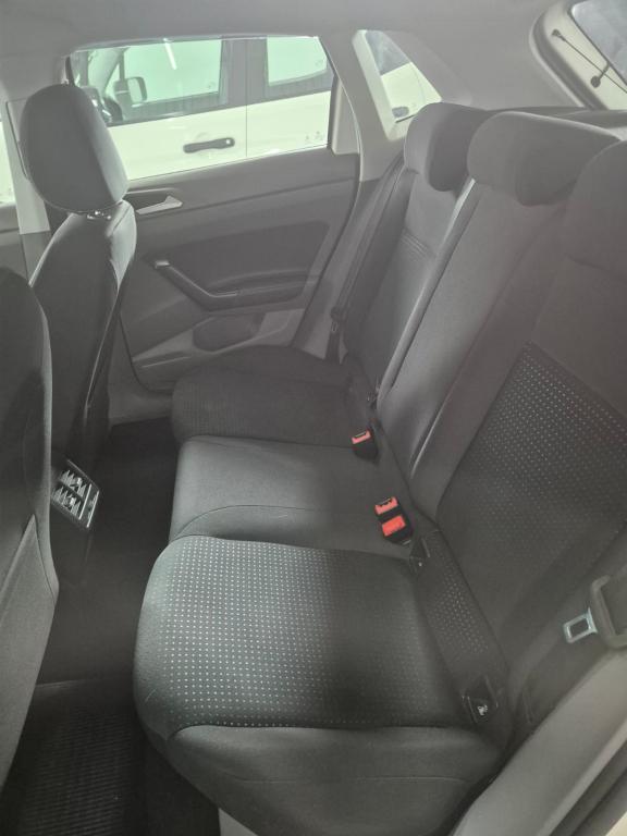 VOLKSWAGEN Polo Hatch - Foto