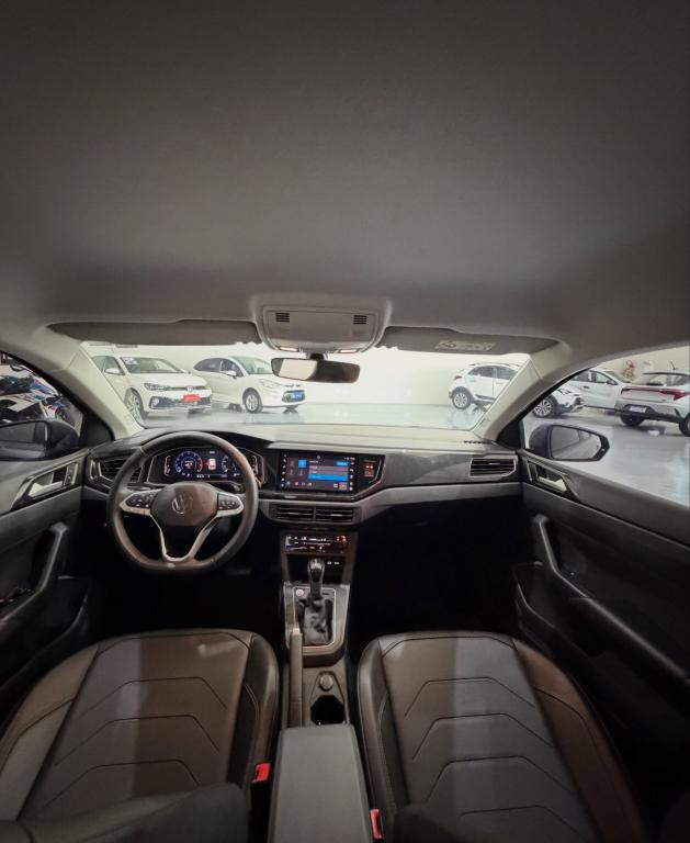 VOLKSWAGEN Polo Hatch - Foto