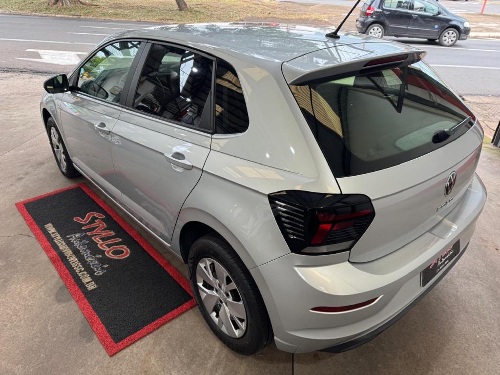 VOLKSWAGEN Polo Hatch - Foto