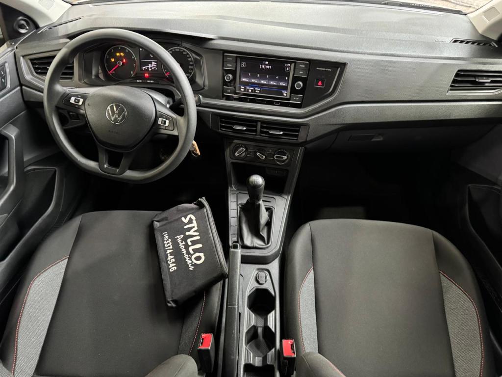 VOLKSWAGEN Polo Hatch - Foto