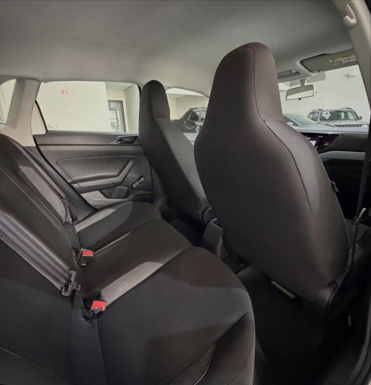 VOLKSWAGEN Polo Hatch - Foto