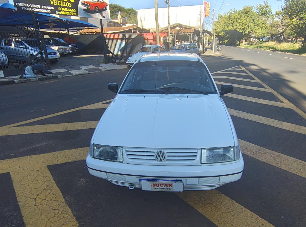 VOLKSWAGEN Santana - Foto