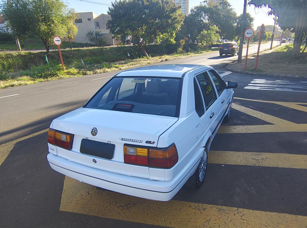 VOLKSWAGEN Santana - Foto