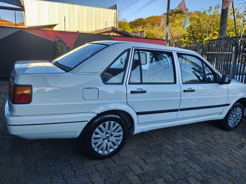 VOLKSWAGEN Santana - Foto