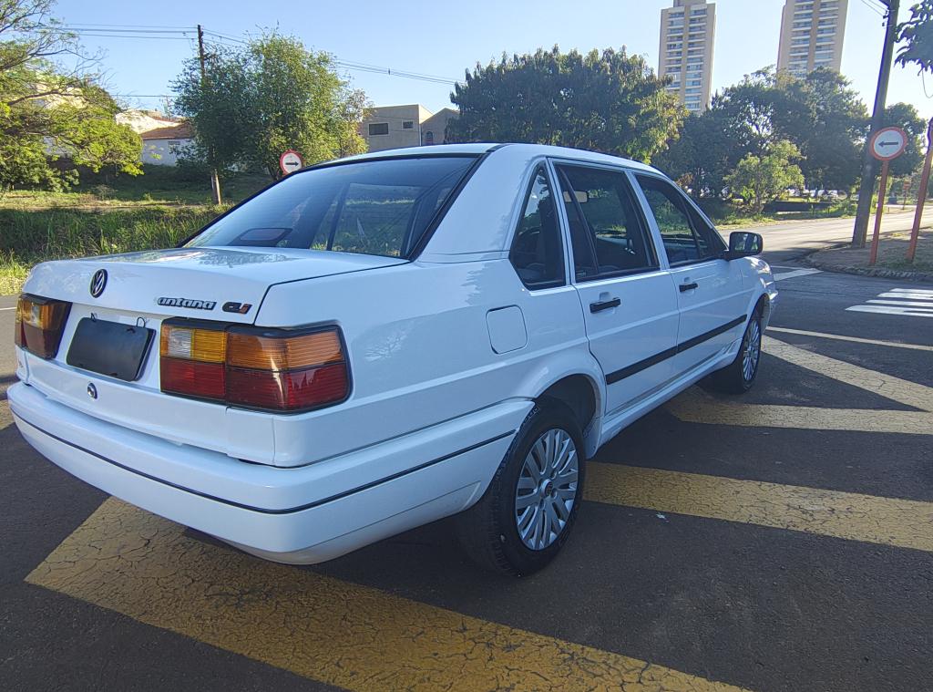 VOLKSWAGEN Santana - Foto