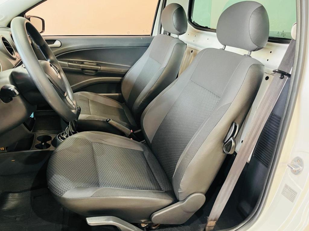 VOLKSWAGEN Saveiro - Foto