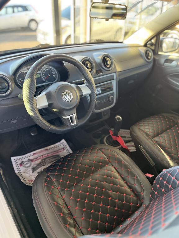 VOLKSWAGEN Saveiro - Foto