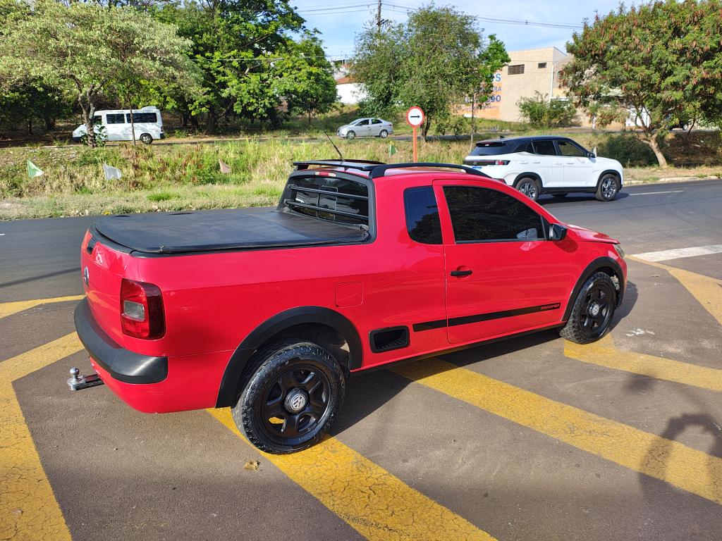 VOLKSWAGEN Saveiro - Foto