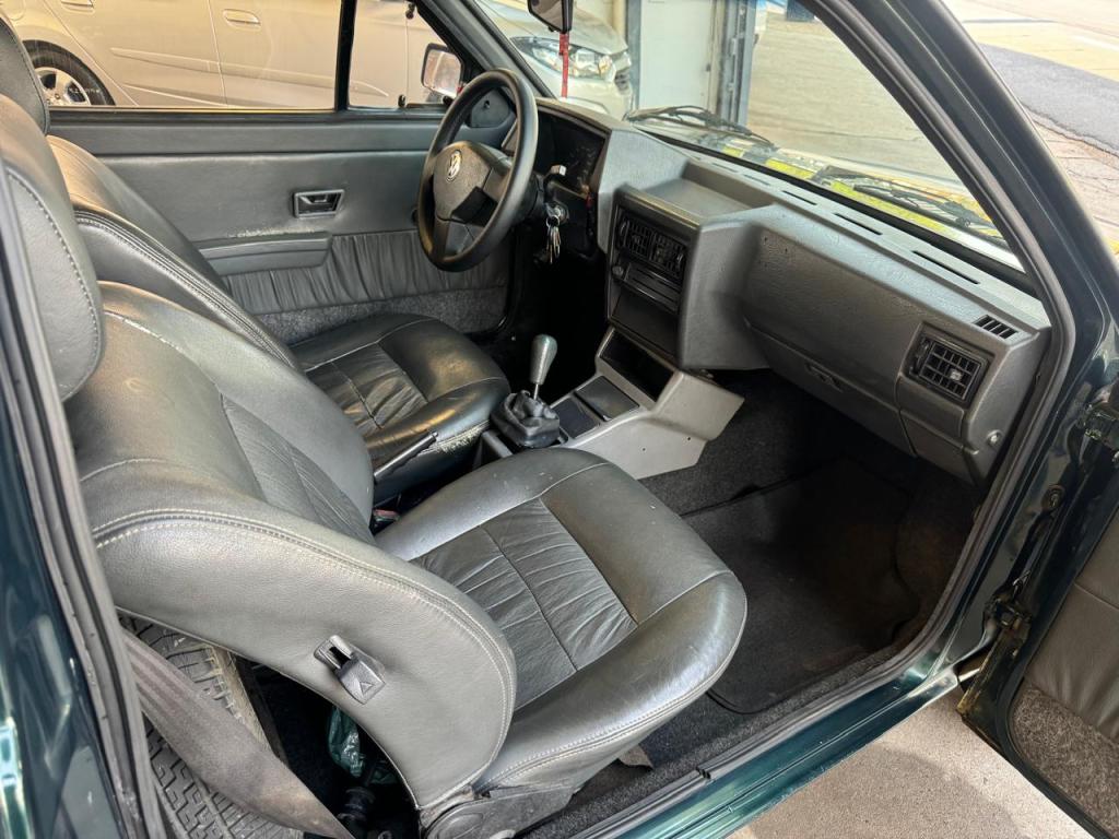 VOLKSWAGEN Saveiro - Foto