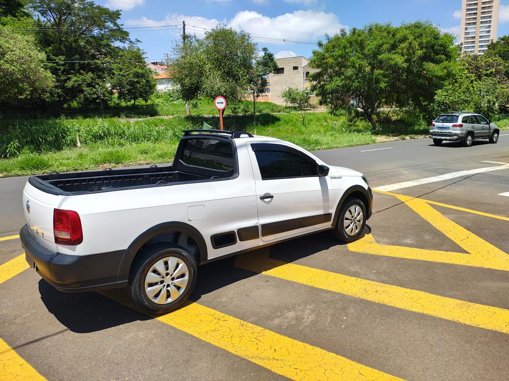 VOLKSWAGEN Saveiro - Foto