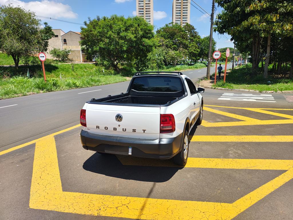 VOLKSWAGEN Saveiro - Foto