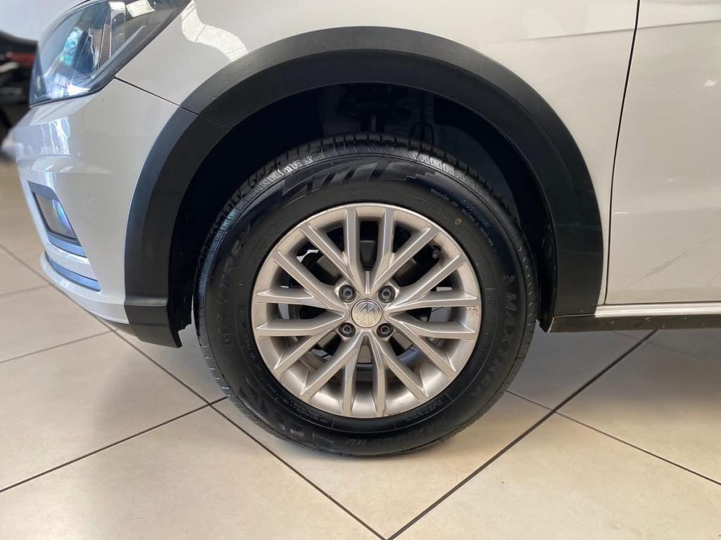 VOLKSWAGEN Saveiro - Foto