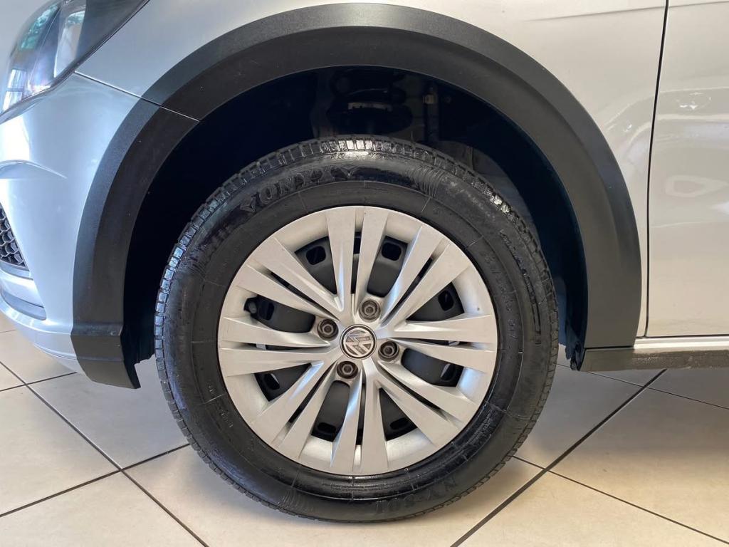 VOLKSWAGEN Saveiro - Foto