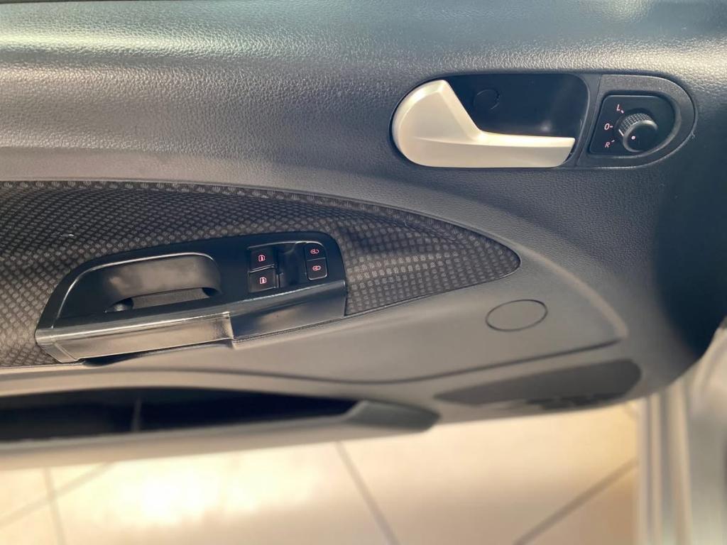 VOLKSWAGEN Saveiro - Foto