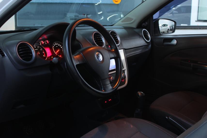 VOLKSWAGEN Saveiro - Foto