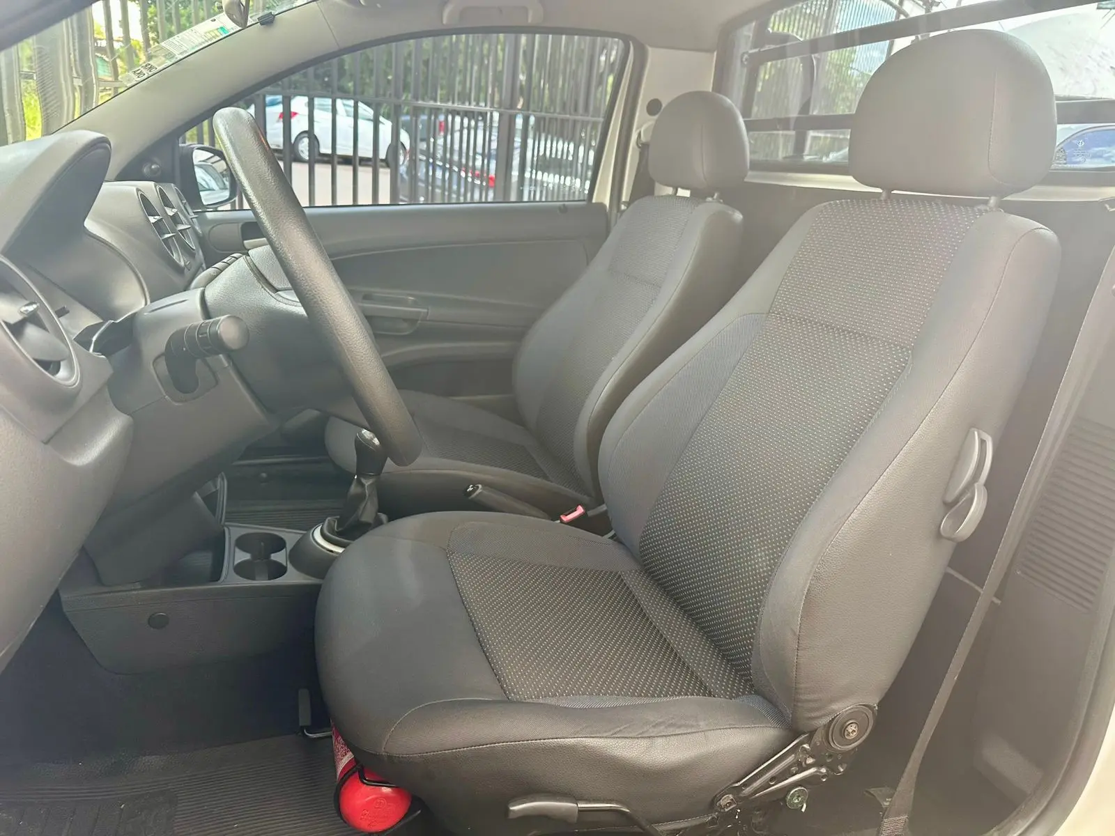 VOLKSWAGEN Saveiro - Foto