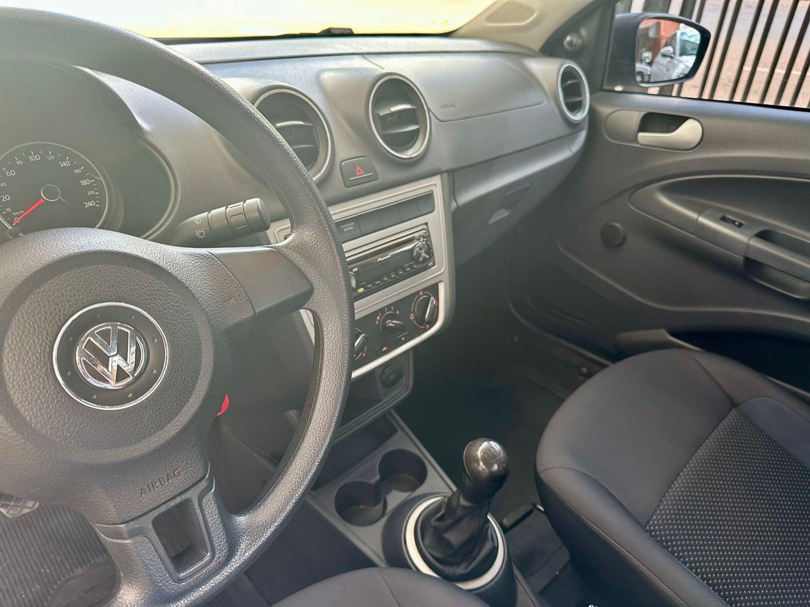 VOLKSWAGEN Saveiro - Foto