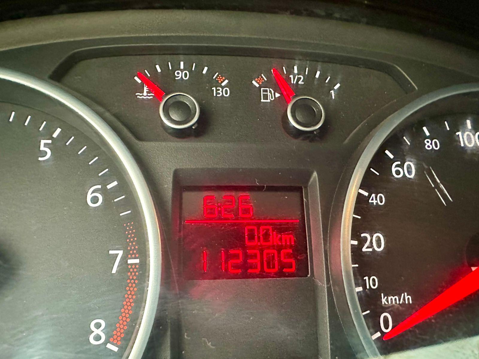 VOLKSWAGEN Saveiro - Foto