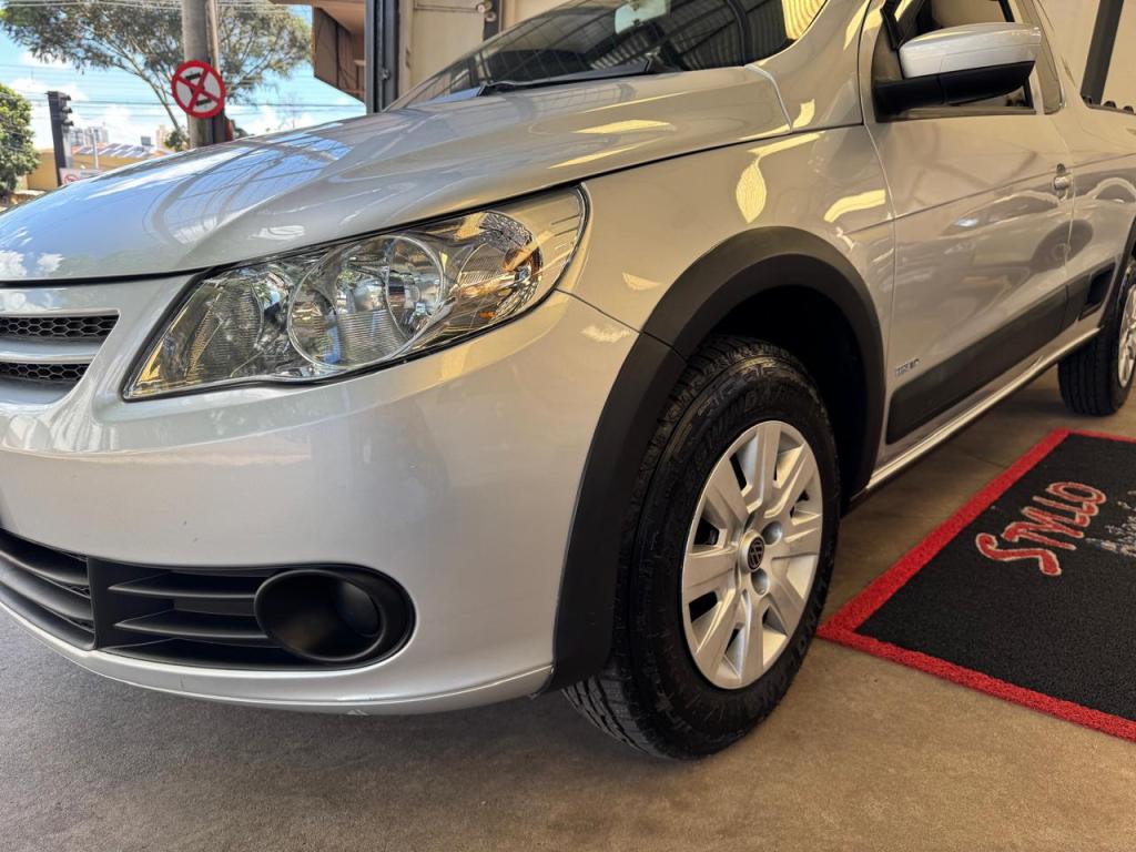 VOLKSWAGEN Saveiro - Foto