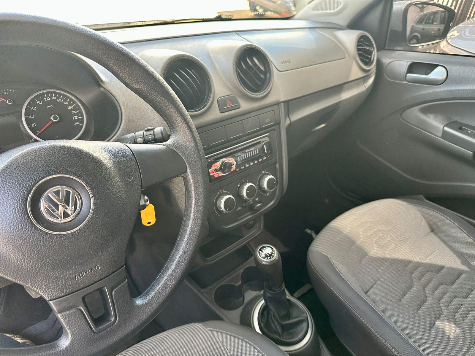 VOLKSWAGEN Saveiro - Foto