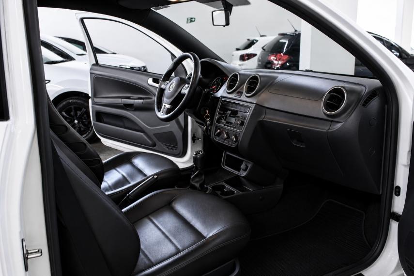 VOLKSWAGEN Saveiro - Foto