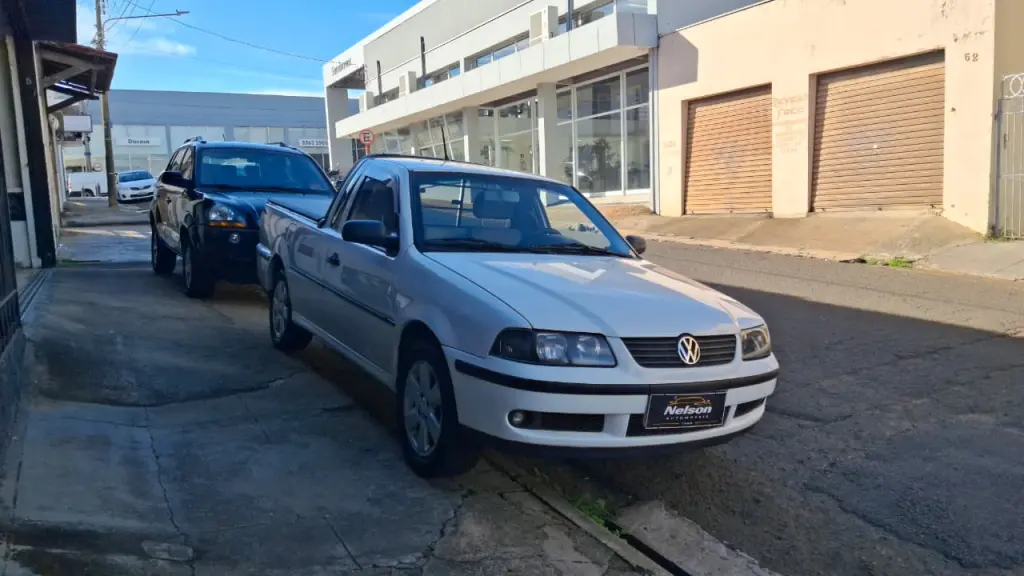 VOLKSWAGEN Saveiro - Foto