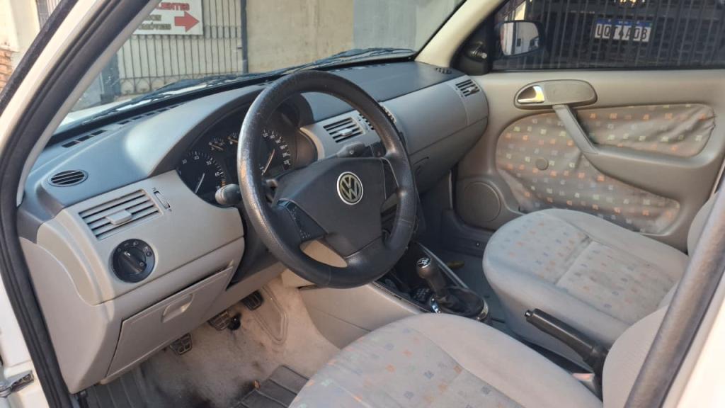 VOLKSWAGEN Saveiro - Foto