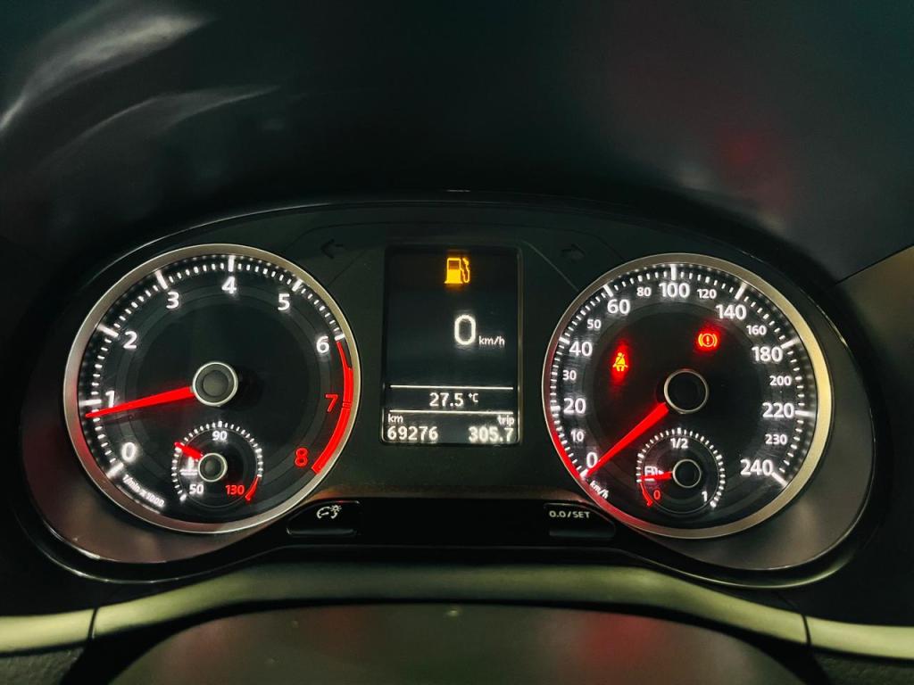 VOLKSWAGEN Saveiro - Foto