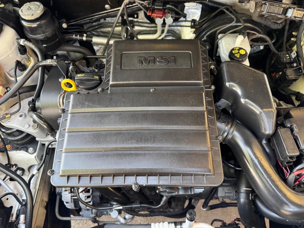 VOLKSWAGEN Saveiro - Foto